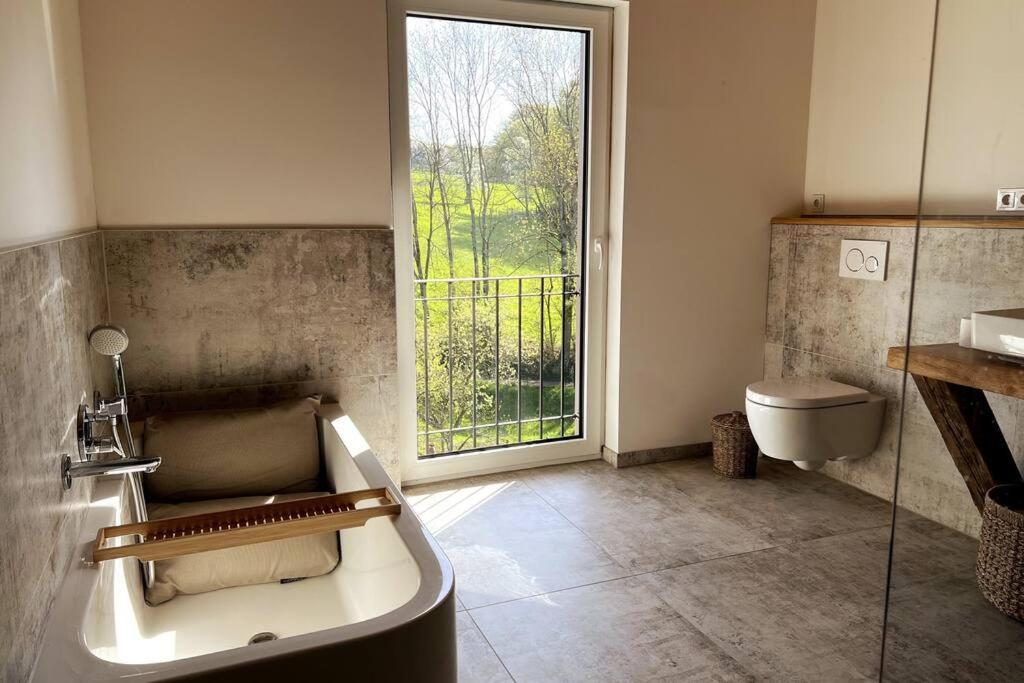 Forest Retreat- Serene 160M2 With Forest Views Wermelskirchen Bagian luar foto